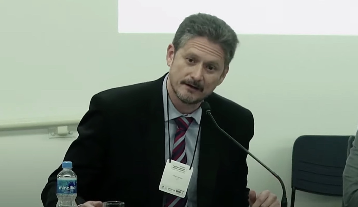 Foto: Autoridades e especialistas no seminário 