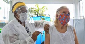 Santos inicia aplicação da 3ª dose contra a covid-19