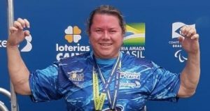 Atleta santista quebra recorde mundial no lançamento de disco