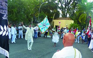 Alvorada em Santos celebra o Dia Nacional do Samba