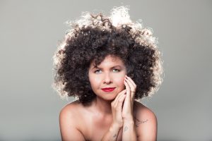 Roberta Campos e Cacá Baskerville celebram a MPB em show no Teatro Guarany