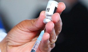 Itanhaém já está aplicando a segunda dose de reforço para imunossuprimidos