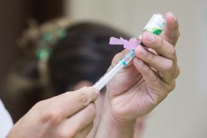 Estado de SP atinge marca de 95% dos adultos com vacinação completa contra covid-19