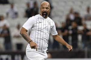 Clássico máster entre São Paulo e Corinthians reúne grandes nomes do futebol em Bertioga