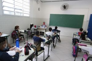 Santos abre concurso público com 115 vagas para professores