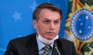 Ucrânia: Brasil vai manter posição de equilíbrio, diz Bolsonaro