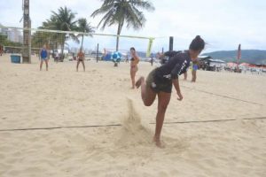 Confira as regras para a prática de esportes nas praias de Santos