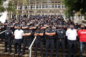Guardas Municipais de Santos começam a atuar com arma de fogo