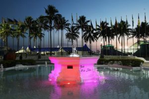 Fonte luminosa da Praça das Bandeiras, em Santos, volta a funcionar