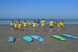 Alegria dos alunos marca o retorno das atividades do Programa SuperEscola na Praia Grande