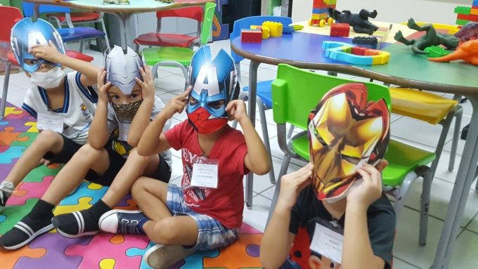 Escola no Guarujá incentiva uso de máscaras de forma divertida | Jornal da Orla