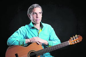 Edição extra do Rio Santos Bossa Fest terá show do cantor uruguaio Diego Avendaño Pereira