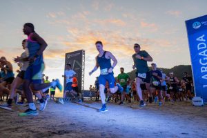 Corrida noturna agita Bertioga