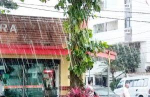 Previsão aponta chegada de chuvas e raios em Santos