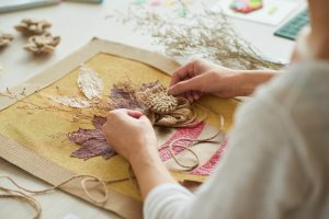 No mês do artesão, São Vicente abre vagas para workshops gratuitos