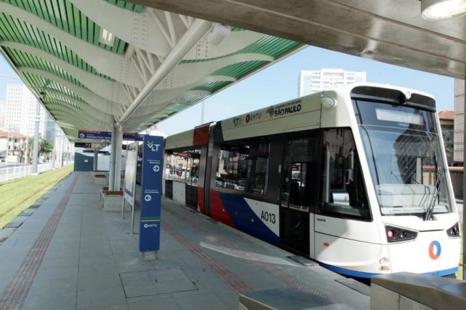 Obras do VLT em Santos bloqueiam dois trechos no Macuco a partir desta segunda-feira