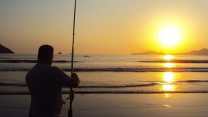 Praia de Santos terá torneio amador de pesca