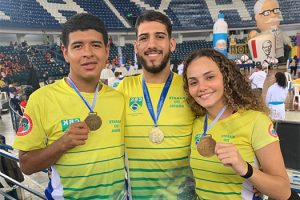 Caratecas de PG são campeões Sul-americanos