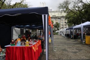 Feira de economia criativa leva atrações ao Centro de Santos