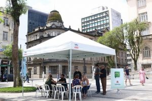 Postos móveis do Procon em Santos estão na Praça Mauá