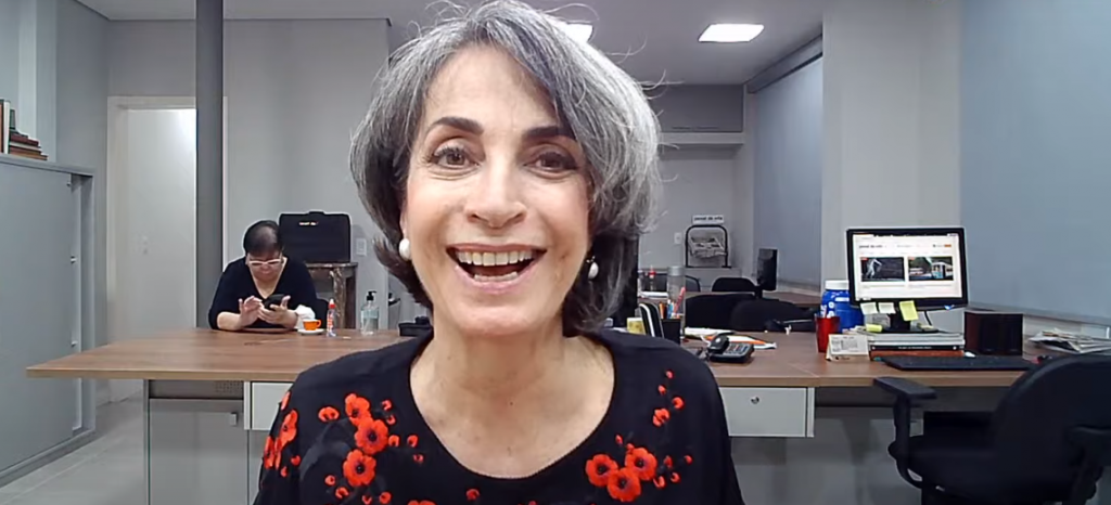 Claudia Matarazzo lança livro sobre gastronomia brasileira e etiqueta