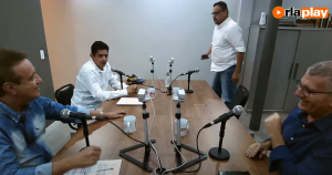 Filho de prefeito cassado de Santos abandona debate com bolsonarista