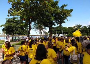 Caminhada em Santos conscientiza sobre endometriose e esclerose múltipla