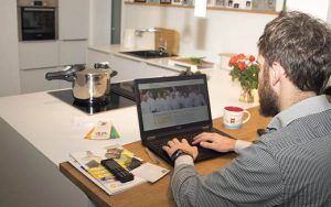 Antes mesmo da pandemia, trabalhar em home office já era um desejo dos brasileiros