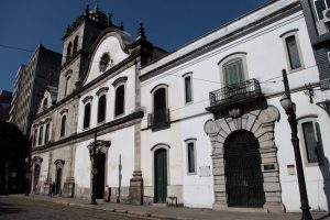 Igreja histórica de Santos abre visita monitorada