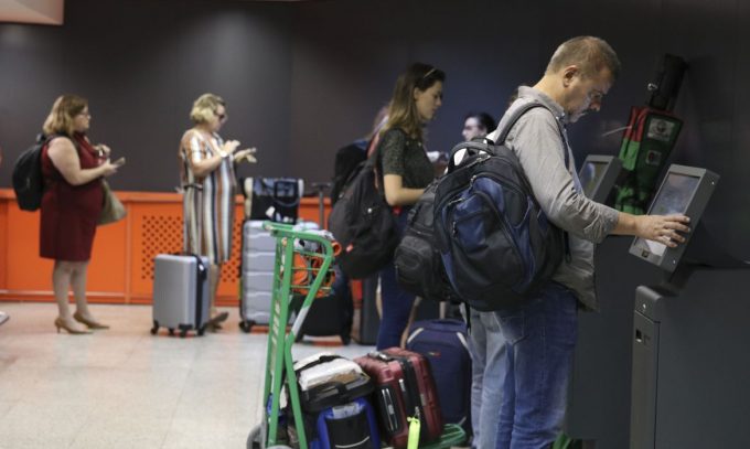 Senado aprova volta do despacho gratuito de bagagem | Jornal da Orla
