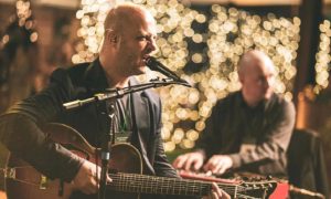 Tico de Moraes se apresenta em show extra do Rio Santos Jazz Fest