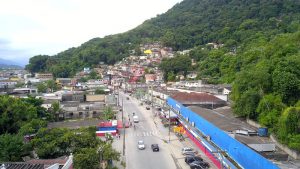 Guarujá realiza levantamento para urbanizar e regularizar moradias