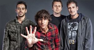 Banda Aliados agita o palco do Arena Club em Santos