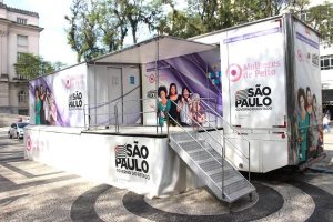 Carreta da mamografia começa a atender no Centro de Santos