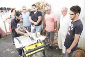Ecofábrica de Santos ganha ferramentas para aulas de marcenaria