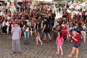 Festa de Portugal leva mais de 10 mil visitantes ao Centro de Santos