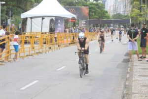 Troféu Brasil reúne mais de 800 triatletas neste domingo em Santos