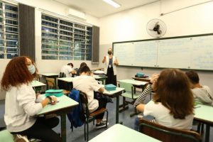 Uso de máscara volta a ser obrigatório nas escolas municipais de Santos