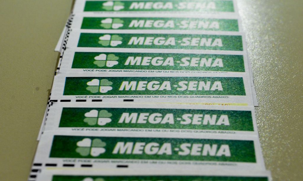 Mega-Sena acumula e próximo concurso deve pagar R$ 300 milhões no sábado
