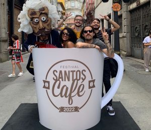 Mais de 50 mil pessoas participam do Festival Santos Café no Centro Histórico