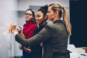 Encontro debate empreendedorismo feminino em Santos
