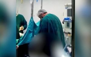 Estupro, sadismo e dissimulação na sala de parto
