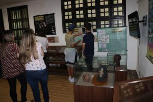 Exposição itinerante ‘Joias da Natureza’ chega ao Orquidário de Santos