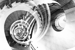 Inspirada na obra de Fritz Lang, mostra em Santos apresenta nova interpretação da cidade de São Paulo