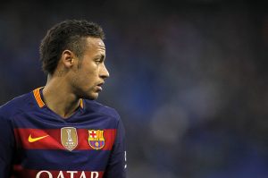 Promotoria da Espanha retira acusações de corrupção contra Neymar