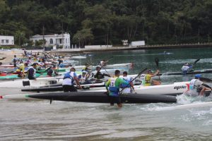 Canoístas de Guarujá vencem competição no Rio de Janeiro