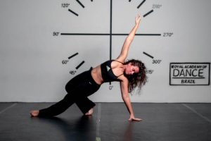 Bailarinas representam Guarujá na Argentina