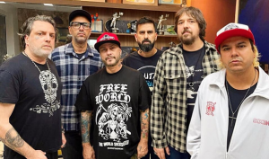 Celebrando 30 anos, Charlie Brown Jr se apresenta em Santos no sábado