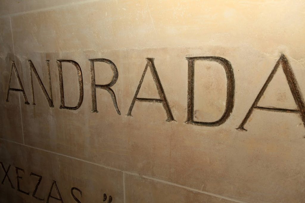 Preciosidade é encontrada no Pantheon dos Andradas em Santos