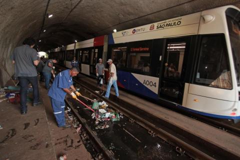 Santos abre licitação para instalação de barreiras em túnel do VLT